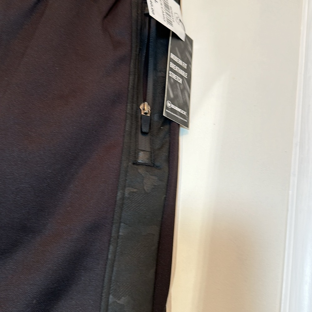 Burnside Tech Fleece Jogger Sweatpants Black with Camo accents LG NWT - Picture 11 of 12